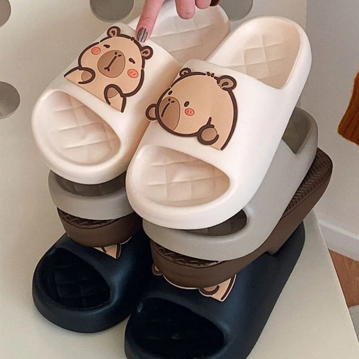 Water Shoes - 2026年新作。かわいらしいカピバラのデザインが施された、厚底の女性用スリッパ。浴室やビーチ、屋内で履けるサンダル。夏にぴったりのカップルシューズ。