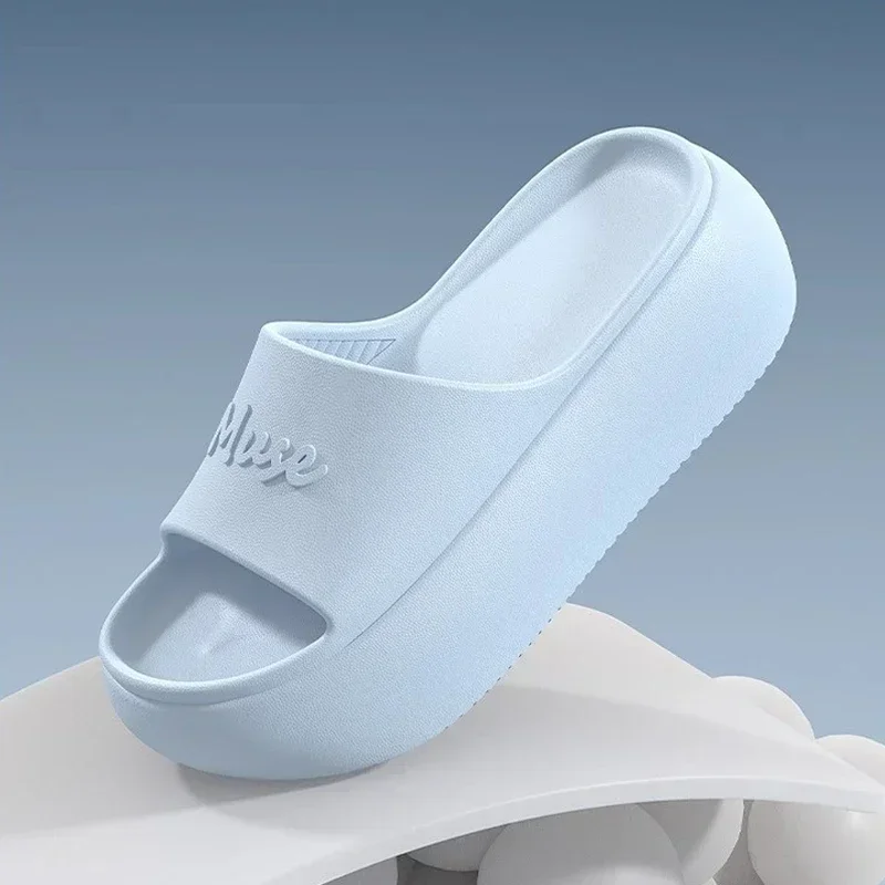 ファッション性の高い夏用EVAスリッパ。厚底で滑りにくく、女 - Flippers Swimming のレビューと価格
